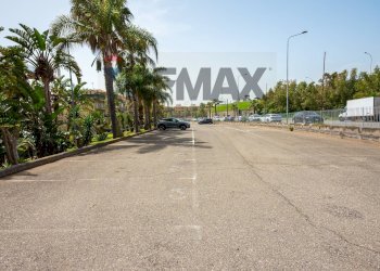 Edificio all\'aperto - Quadrilocale VIALE DELL'UNITà D'ITALIA E DELLE REGIONI
 
21, Roccalumera - foto 24