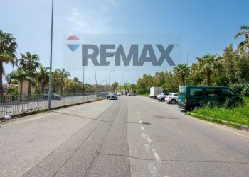 Edificio all\'aperto - Quadrilocale VIALE DELL'UNITà D'ITALIA E DELLE REGIONI
 
21, Roccalumera - foto 26