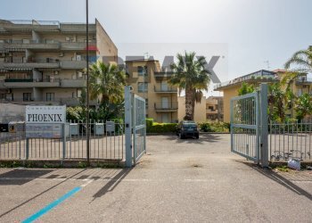 Edificio all\'aperto - Quadrilocale VIALE DELL'UNITà D'ITALIA E DELLE REGIONI
 
21, Roccalumera - foto 27