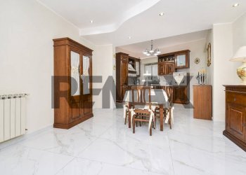 Sala da pranzo - Quadrilocale Via Potenza
 
17, Paterno - foto 2