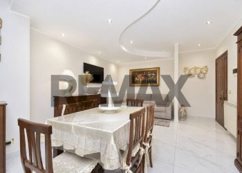 Sala da pranzo - Quadrilocale Via Potenza
 
17, Paterno - foto 3