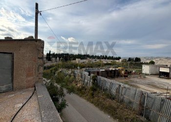 Edificio all\'aperto - Villa Via della Prece
 
1, Caltagirone - foto 36