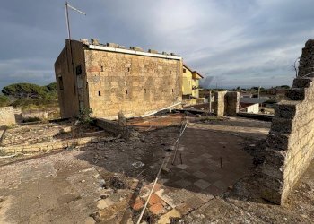Edificio all\'aperto - Villa Via della Prece
 
1, Caltagirone - foto 37