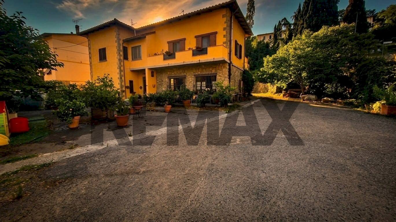 Casa all\'aperto - Casa semi indipendente VIA IV NOVEMBRE
 
1A, Castel San Niccolò - foto 1