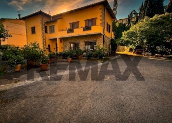 Casa all\'aperto - Casa semi indipendente VIA IV NOVEMBRE
 
1A, Castel San Niccolò - foto 1