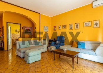 Soggiorno - Trilocale VIALE KENNEDY
 
64, Besana in Brianza - foto 5