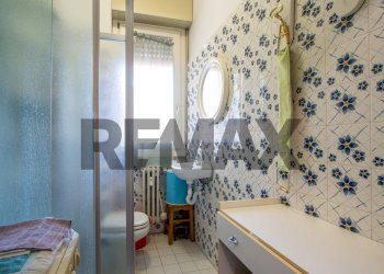 Bagno - Trilocale VIALE KENNEDY
 
64, Besana in Brianza - foto 33