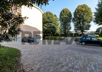 Edificio all\'aperto - Trilocale VIALE KENNEDY
 
64, Besana in Brianza - foto 41