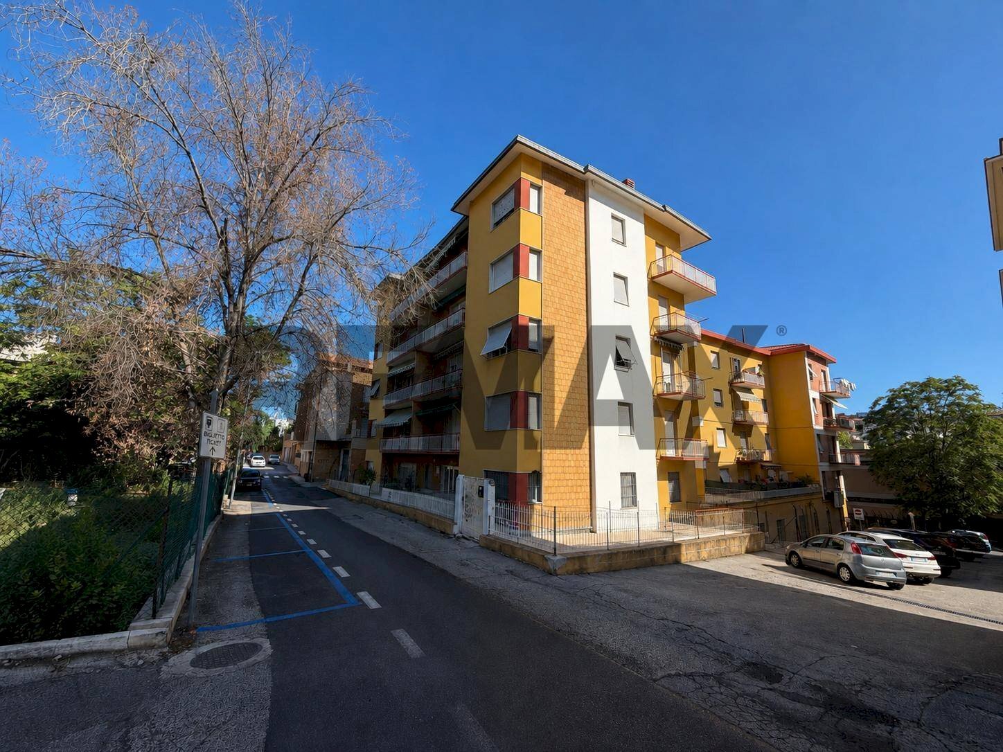 Edificio all\'aperto - Quadrilocale Via Ragusa
23, Ancona - foto 2