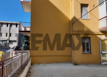 Edificio all\'aperto - Quadrilocale Via Ragusa
 
23, Ancona - foto 11