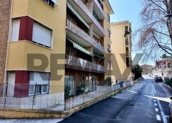 Edificio all\'aperto - Quadrilocale Via Ragusa
 
23, Ancona - foto 30