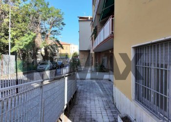 Balcone - Quadrilocale Via Ragusa
 
23, Ancona - foto 33