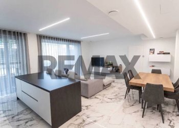Sala da pranzo - Quadrilocale Via Vittorio Veneto
 
19, Fidenza - foto 11
