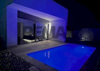 Piscina - Villa VIA DEL PRATICELLO
 
48, Formello - photo 24