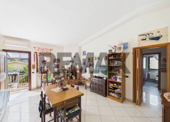Sala da pranzo - Casa semi indipendente Via Giuseppe Cantagalli
34, Roma - foto 7