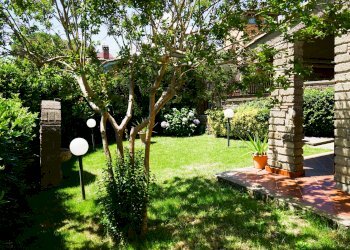 Giardino - Villa viale della tuscia
 
8, Sutri - foto 7