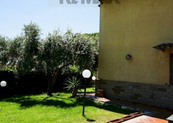 Giardino - Villa viale della tuscia
 
8, Sutri - foto 10