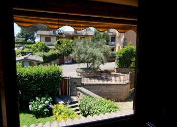 Giardino - Villa viale della tuscia
 
8, Sutri - foto 21