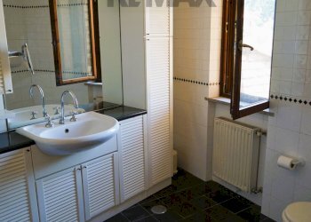 Bagno - Villa viale della tuscia
 
8, Sutri - foto 22