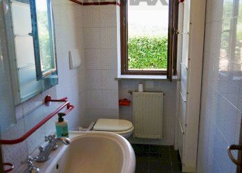 Bagno - Villa viale della tuscia
 
8, Sutri - foto 26