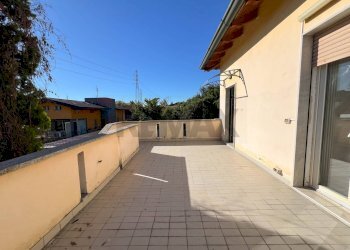 Terrazza - Three-room apartment VIA PIER FRANCESCO MOIA
 
87, Brugherio - photo 2