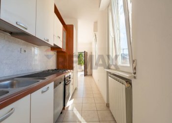 Cucina - Three-room apartment VIA PIER FRANCESCO MOIA
 
87, Brugherio - photo 12