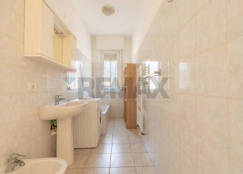 Bagno - Three-room apartment VIA PIER FRANCESCO MOIA
 
87, Brugherio - photo 20