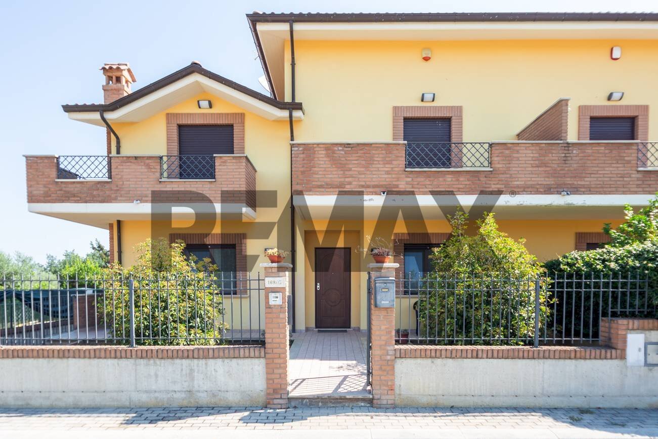 Casa all\'aperto - Casa semi indipendente Via Villa Andreoli
 
169/g, Lanciano - foto 1