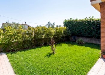 Giardino - Casa semi indipendente Via Villa Andreoli
 
169/g, Lanciano - foto 4