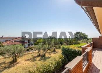 Balcone - Casa semi indipendente Via Villa Andreoli
 
169/g, Lanciano - foto 39
