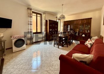 Sala da pranzo - Trilocale Via Carlo Tedaldi Fores
 
1, Cremona - foto 3