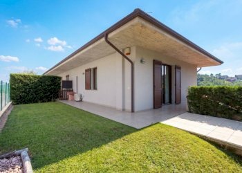 Giardino - Villa via Bassetti, 12, Cenate Sopra - foto 37