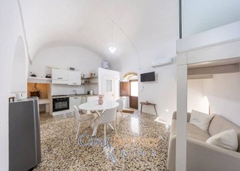 Salone - Casa indipendente via Francesco Petrarca, Matino - foto 3