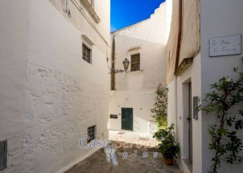 Cortile interno - Casa indipendente via Francesco Petrarca, Matino - foto 10