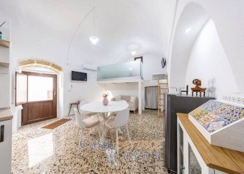 Salone - Casa indipendente via Francesco Petrarca, Matino - foto 24