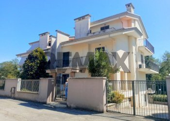 Casa all\'aperto - Casa semi indipendente via Casilina Nord
 
32, Frosinone - foto 1