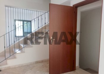 Scale - Casa semi indipendente via Casilina Nord
 
32, Frosinone - foto 36