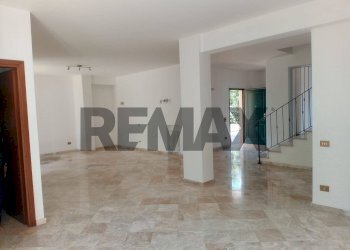 Stanza vuota - Casa semi indipendente via Casilina Nord
 
32, Frosinone - foto 40