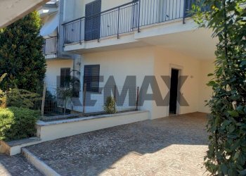 Casa all\'aperto - Casa semi indipendente via Casilina Nord
 
32, Frosinone - foto 43