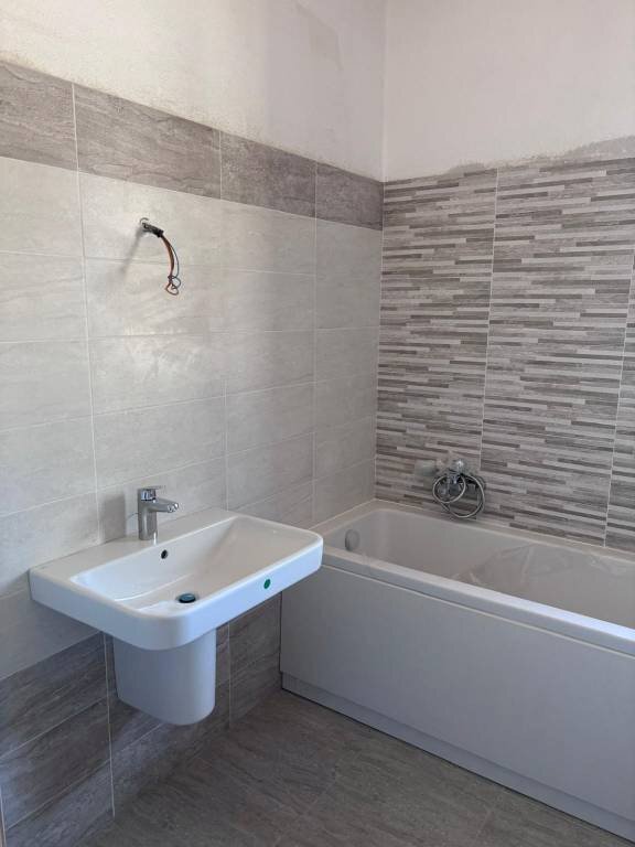 Bagno - Bilocale via Carlo Tosi, 30, Casorate Primo - foto 1