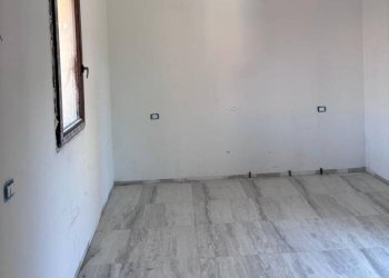 Camera da letto - Bilocale via Carlo Tosi, 30, Casorate Primo - foto 3
