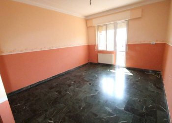 Camera da letto - Bilocale via Cordanieri, Genova (zona Prà) - foto 4