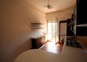 Cucina - Bilocale via Cordanieri, Genova (zona Prà) - foto 9