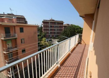 Balcone - Bilocale via Cordanieri, Genova (zona Prà) - foto 12