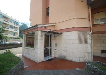Zona - Bilocale via Cordanieri, Genova (zona Prà) - foto 20