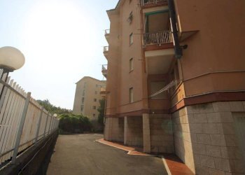 Zona - Bilocale via Cordanieri, Genova (zona Prà) - foto 22