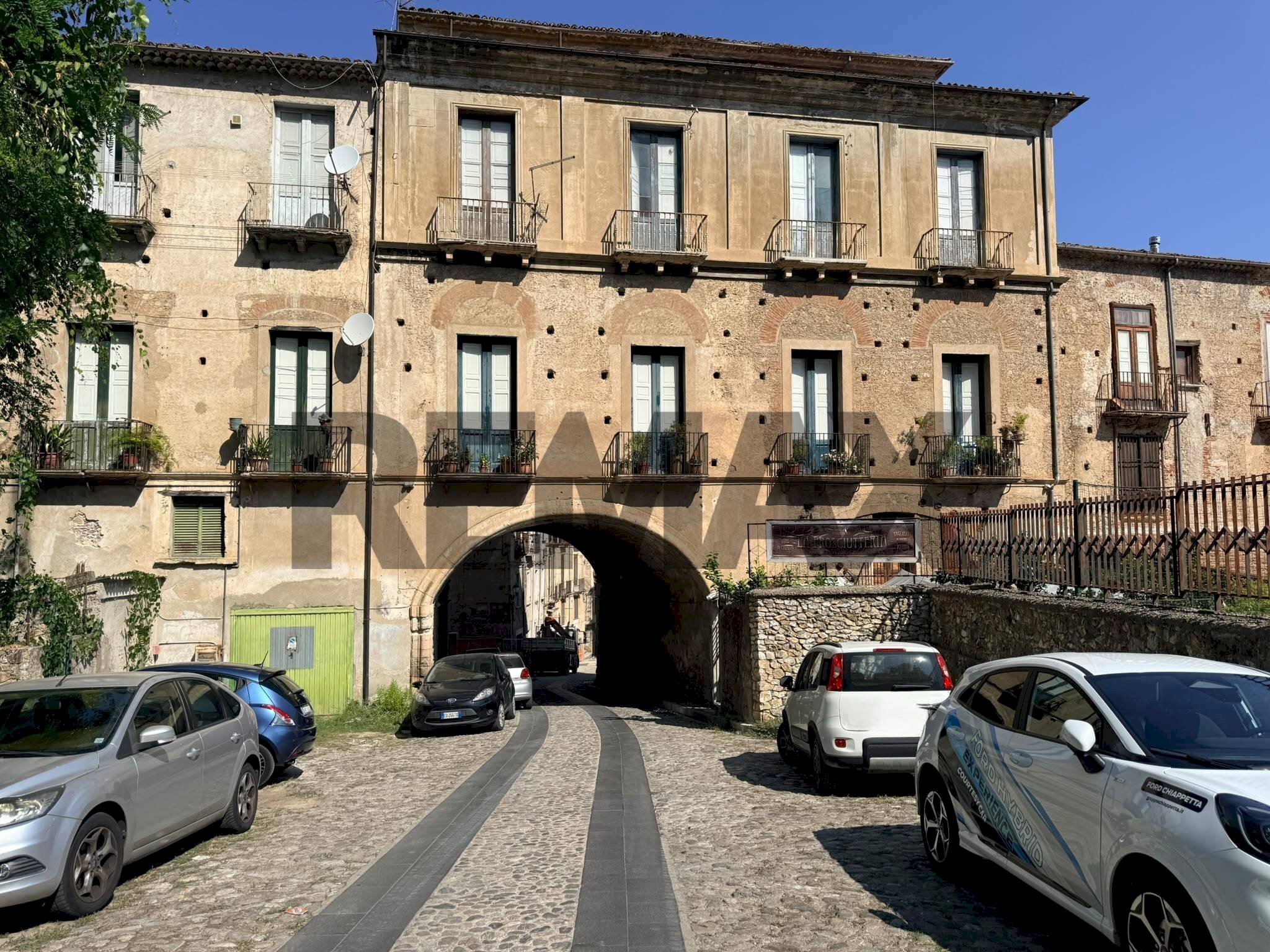 Edificio all\'aperto - Appartamento Salita archi di Ciaccio
 
23, Cosenza - foto 1
