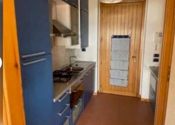 Cucina - Appartamento via Walter Tobagi, 1/a, Gavirate - foto 4