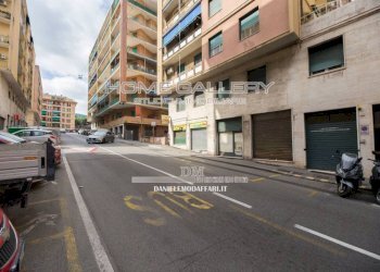 Zona - Trilocale viale Virginia Centurione Bracelli, 7, Genova (zona Marassi) - foto 3