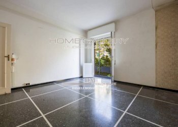 Stanza non arredata - Trilocale viale Virginia Centurione Bracelli, 7, Genova (zona Marassi) - foto 15